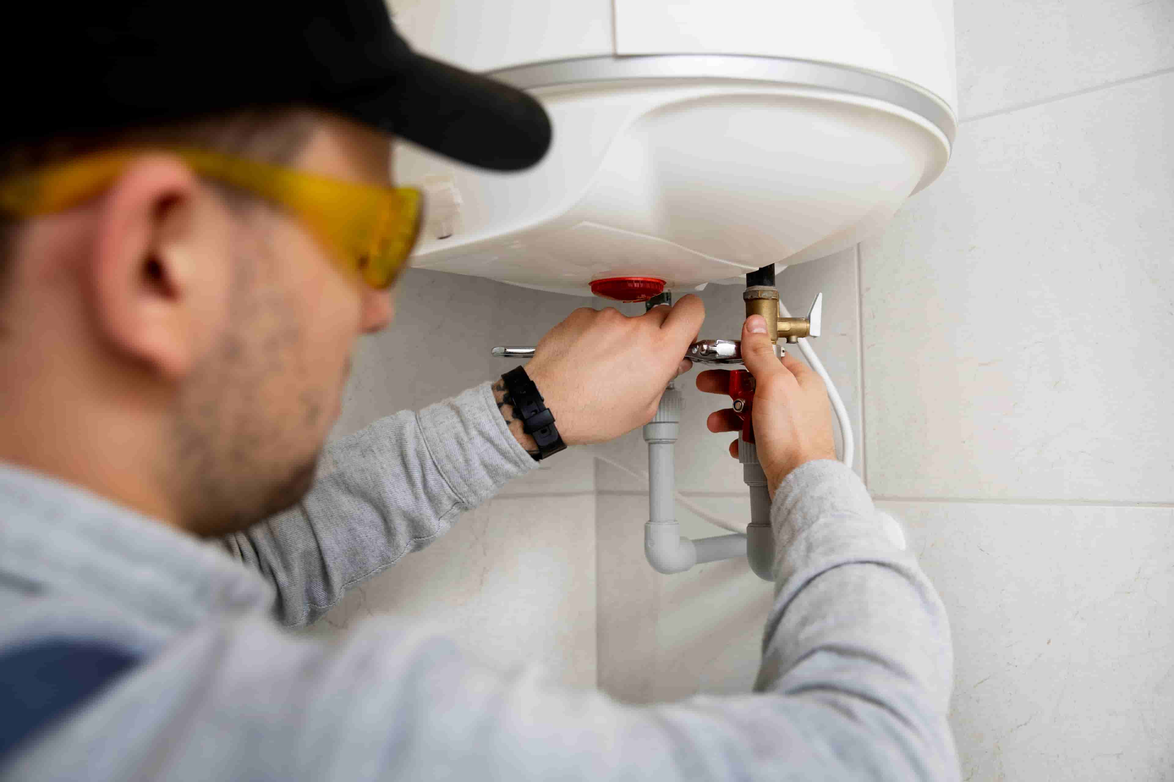 Geyser pipe leakage repair