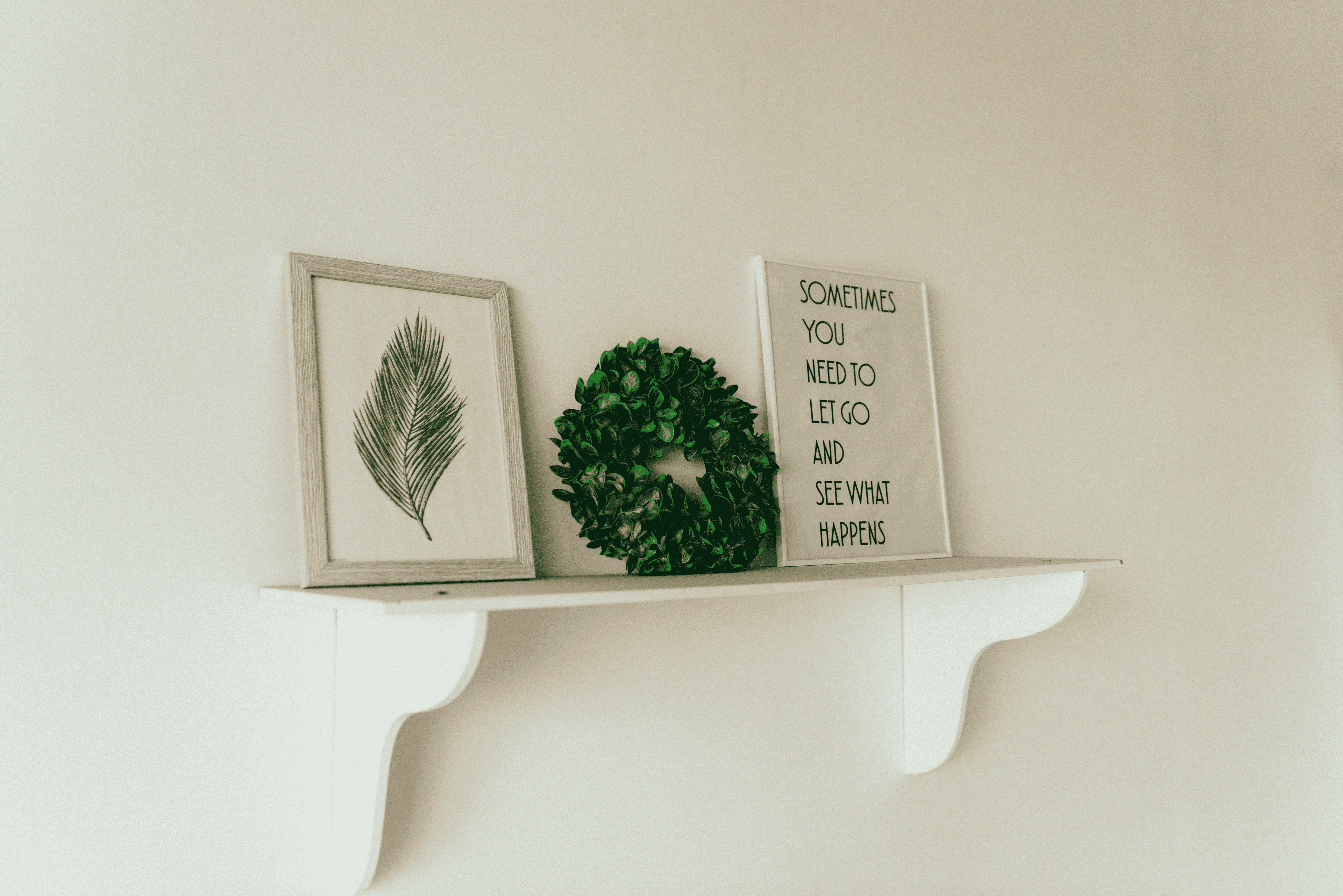 Mirror/shelf installation